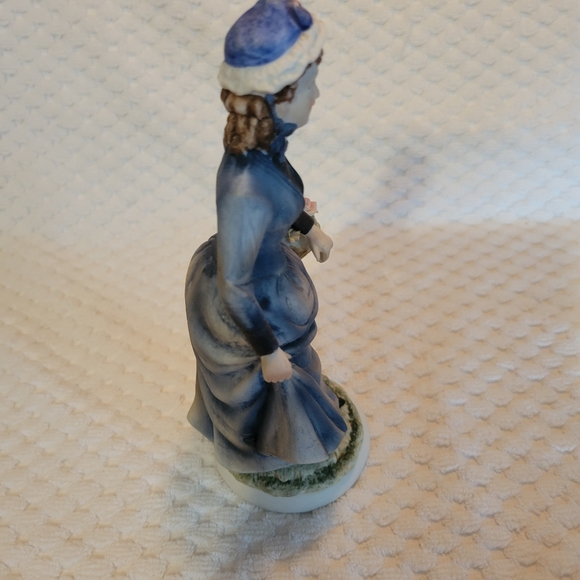 Lady figurine - Picture 3 of 5